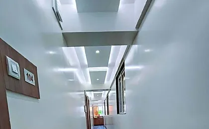 Hotel Everest Residency