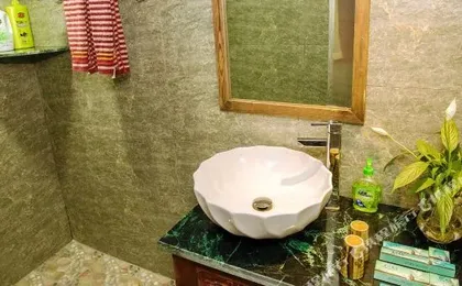 Encounter Lane · Suqiu | Deluxe Intelligent Design · Holiday Inn (the Old Town of Lijiang Store)