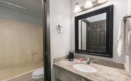Super 8 by Wyndham Austin University/Downtown Area