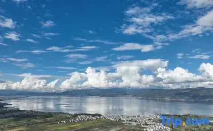 Lazy Getaway Mountain View Resort (Dali Ancient Town Branch