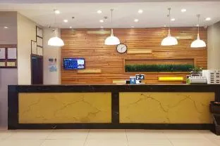 Home Inn Hangzhou Linping Intime City Metro Station