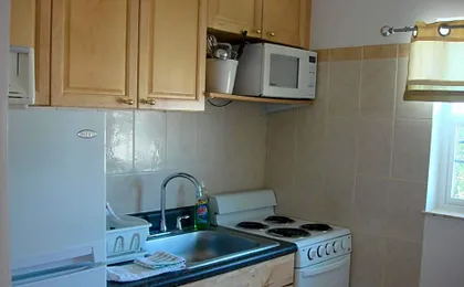 Breakaway Inn Guest House