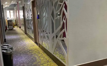 Aixiang Hotel (Shanghai Songhong Road Subway Station)
