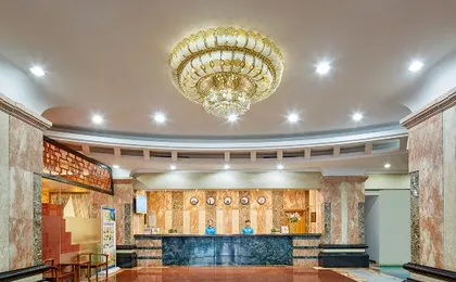 Kaiserdom Hotel (Guangzhou Zoo, Huanghuagang Metro Station)