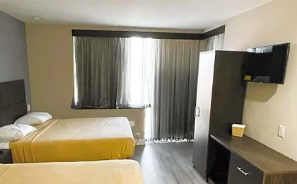 Royal Hotel Bronx