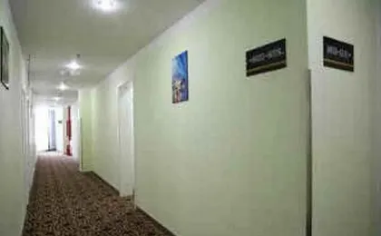 Super 8 Hotel (Beijing Panjiayuan Huawei South Road)
