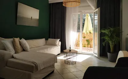 Bright Apartment Steps From the Sea