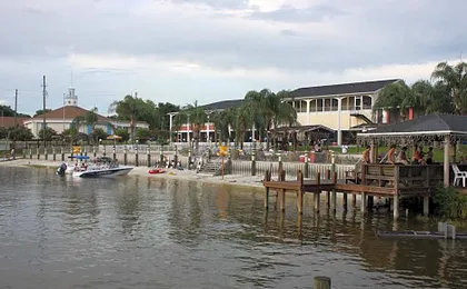 Lake Roy Beach Inn - Winter Haven