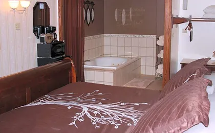 Gladstone Inn and Suites