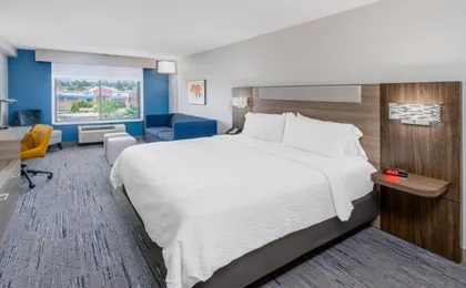 Holiday Inn Express Hotel & Suites Colorado Springs - First & Main