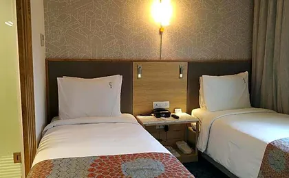 Holiday Inn Express Hyderabad Banjara Hills By IHG