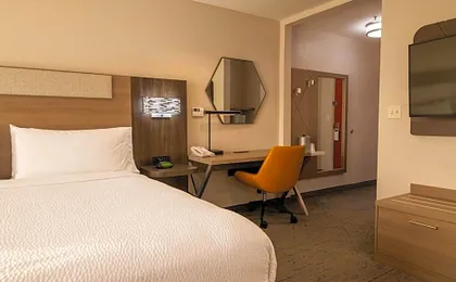 Holiday Inn Express & Suites College Station by IHG