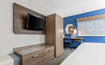 Holiday Inn Express Hotel & Suites Florence Northeast