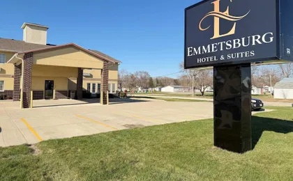 Emmetsburg Hotel & Suites