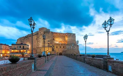 Napoli Storia e Mare