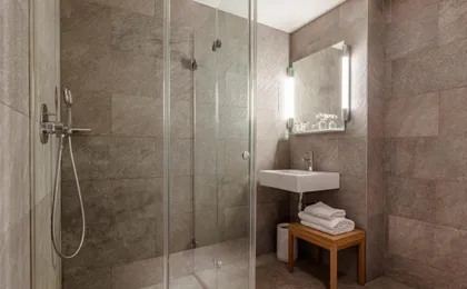 9hotel Republique