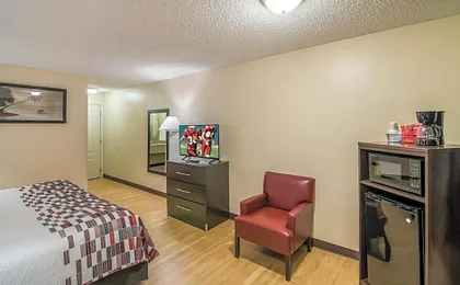 Red Roof Inn & Suites Pensacola East - Milton