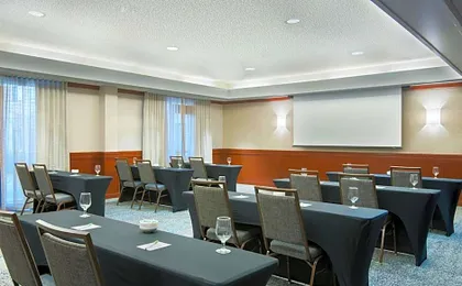 Courtyard by Marriott Springfield Airport