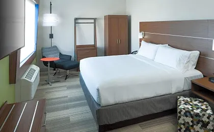 Holiday Inn Express & Suites Orlando At Seaworld By IHG