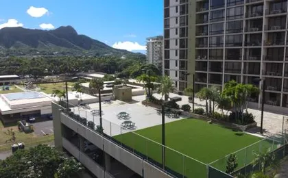 Mountain Views & Steps to Beach - Free Parking!