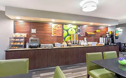La Quinta Inn & Suites by Wyndham Tucson East