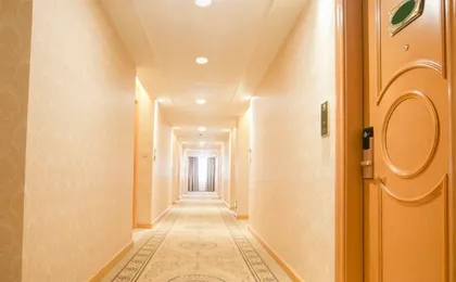 Vienna Hotel (Shanghai Sijing Metro Station)