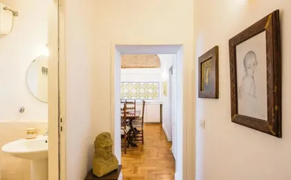 Cavour Art and Museum Flat by Napoliapartments