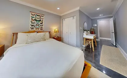 Spacious Dog-friendly House Near Beaches, Historic Downtown W/beach Access