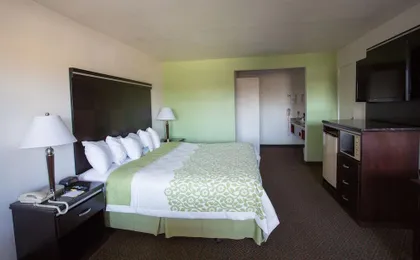 Days Inn by Wyndham Oceanside