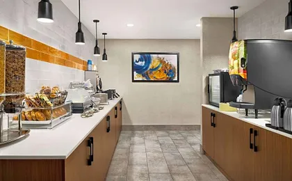 La Quinta Inn & Suites by Wyndham Lexington