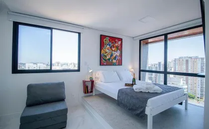 Duplex Em Pinheiros Com Piscina E AC