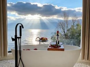 Floral Hotel Dali Guanhuyazhu Seaview Homestay