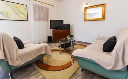 Holiday Home in Veli Iz Near the Sea