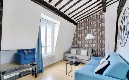 Parisian Charm in the Heart of the Marais !