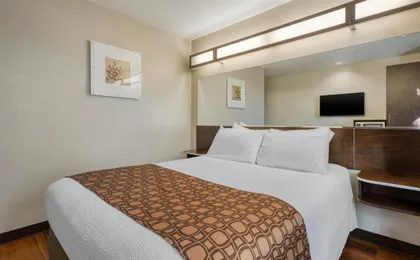 Surestay Plus Hotel by Best Western Buckhannon