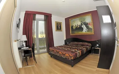 La Grotta Hotel