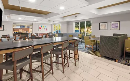 Holiday Inn Express Sumner By IHG