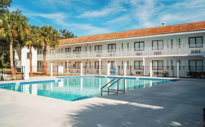 Travelodge by Wyndham Orlando Buena Vista South
