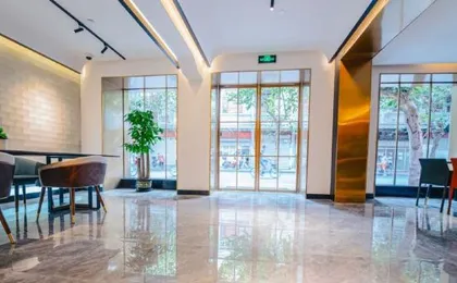 Jitai Yixuan Hotel (Shanghai People's Square Station Branch)