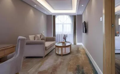 Vienna Hotel Shenzhen Pingdi Huancheng South Road