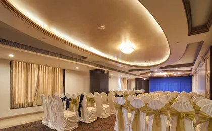 Royal Reve Hotel