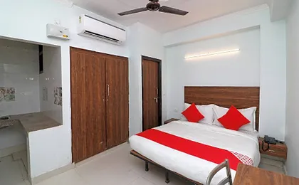 Hotel O Sathguru Residency Near New Ashok Nagar Metro Station