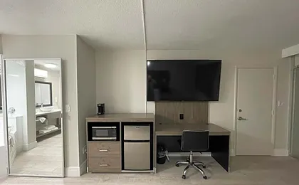 Quality Inn & Suites Airport/Cruise Port Hollywood
