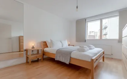 Spacious 2 Bedroom Canal Side Apartment With Balcony