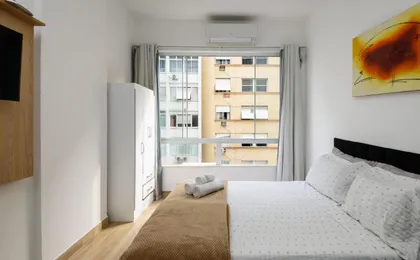 Apartamento Copacabana Vista Mar, Quadra Da Praia.