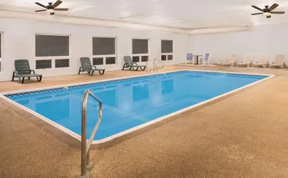 Days Inn by Wyndham Osage Beach Lake of the Ozarks
