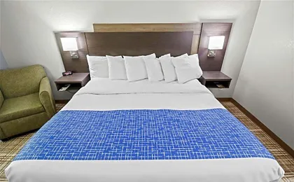 GrandStay Hotel & Suites Minocqua