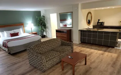 Hotel Monarchy & Suites