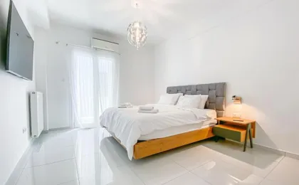Syntagma Square, 55sqm Golden Suite
