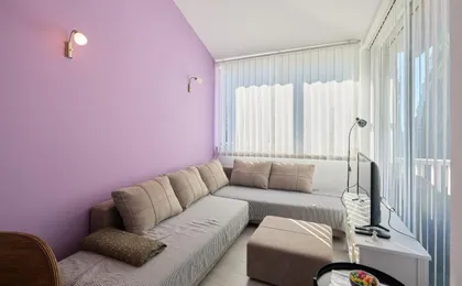Purple Seaview Apartment